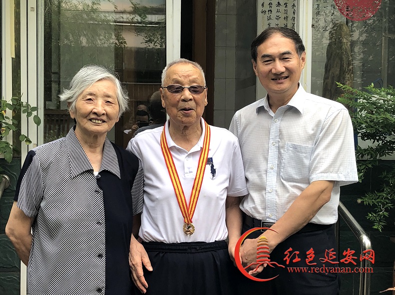 商锡坤：原陆军第28 军副军长，91岁 2 vvv.jpg