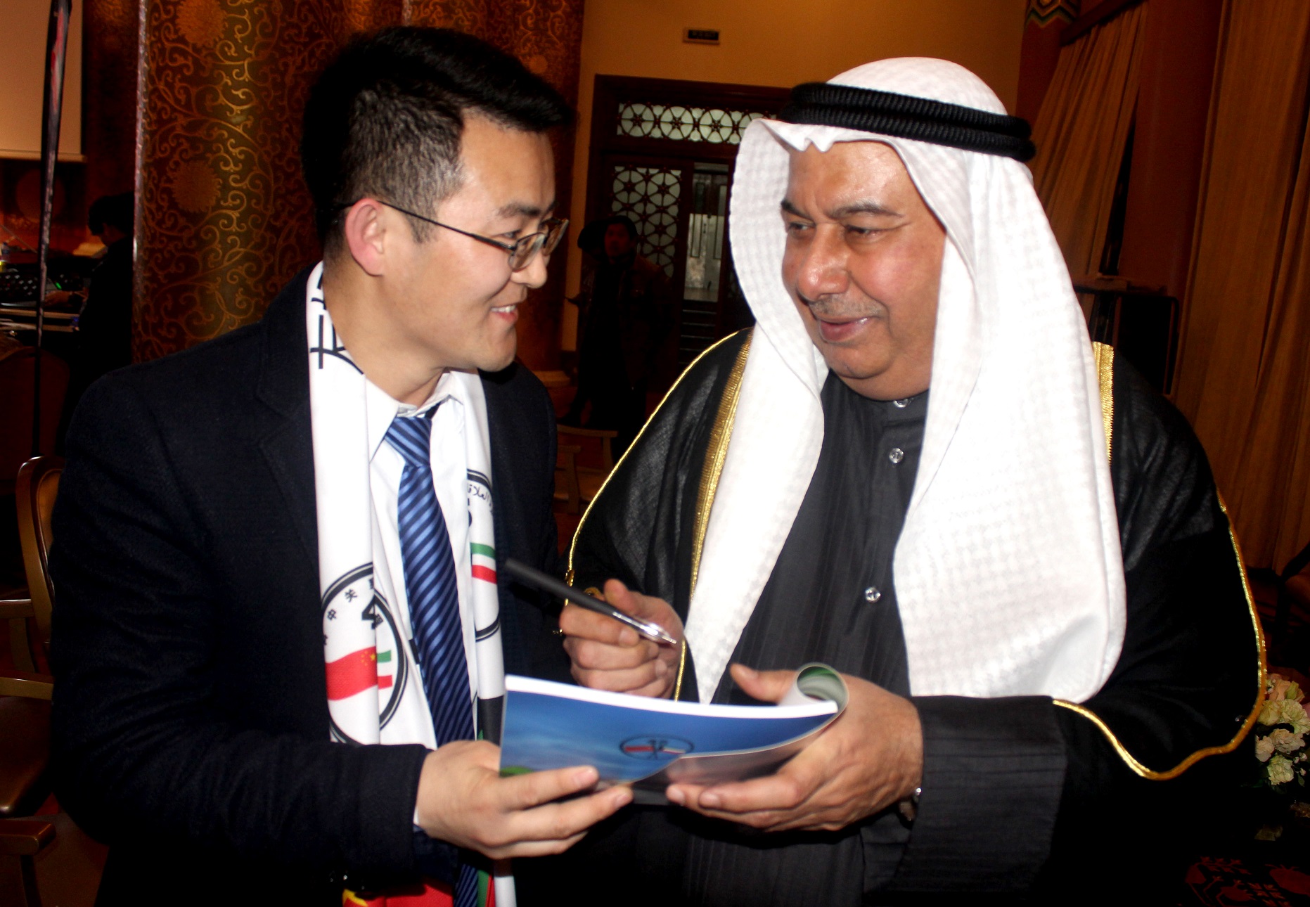5 常世民与科威特大使在科威特国庆招待会.jpg